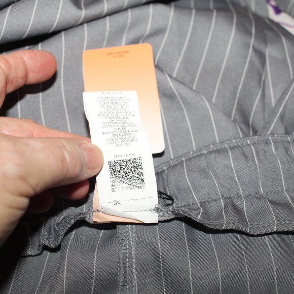 Forever 21 Plus WIde Leg Grey Pinstriped Pants Size 4X NWT - Picture 8 of 12